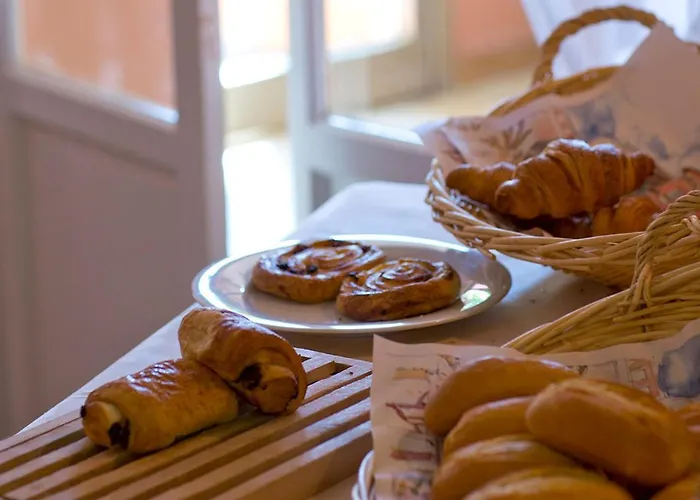 Provencal فندق