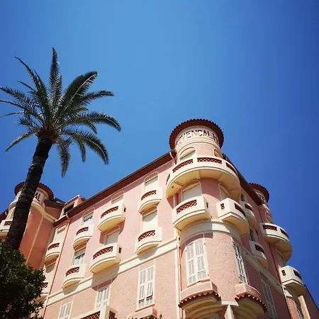 Provencal Hotel 3*